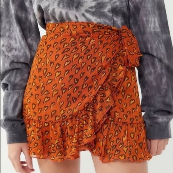 Urban Outfitters Heart Print Ruffle Tie Skirt Medium G - Picture 1 of 7